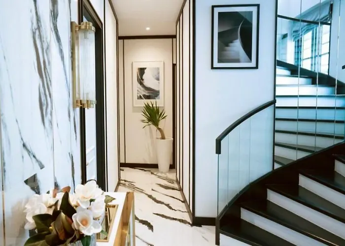 Luxury Pool 5br 12pax With Private Lift In Ekkamai Villa Bangkok