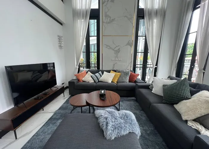 Luxury Pool 5br 12pax With Private Lift In Ekkamai Bangkok