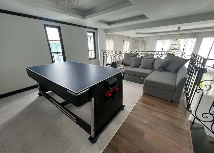 Luxury Pool 5br 12pax With Private Lift In Ekkamai Villa
