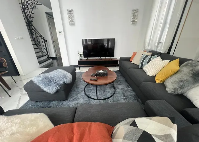 Luxury Pool 5br 12pax With Private Lift In Ekkamai Villa Bangkok