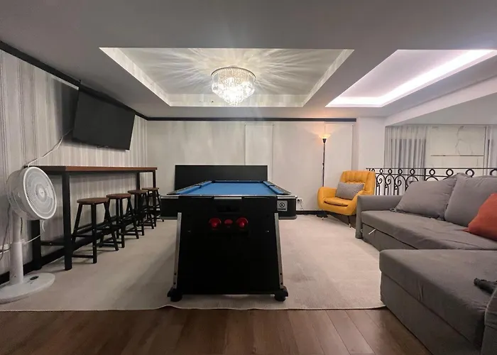 Luxury Pool 5br 12pax With Private Lift In Ekkamai Villa *