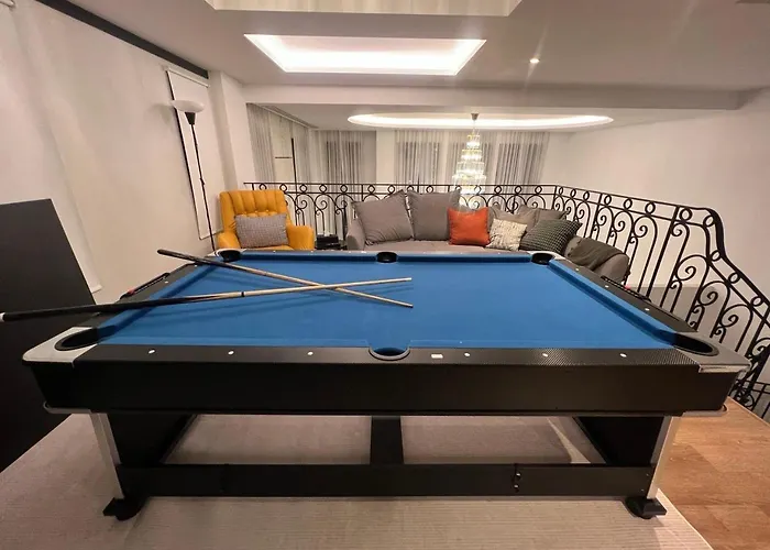 Luxury Pool 5br 12pax With Private Lift In Ekkamai